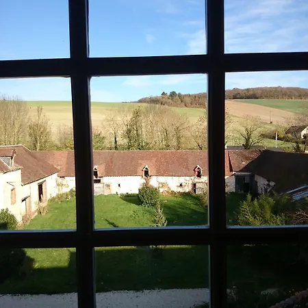 Chateau Des Roises Bed & Breakfast