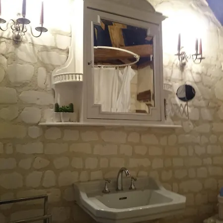 Bed & Breakfast Chateau Des Roises 3*