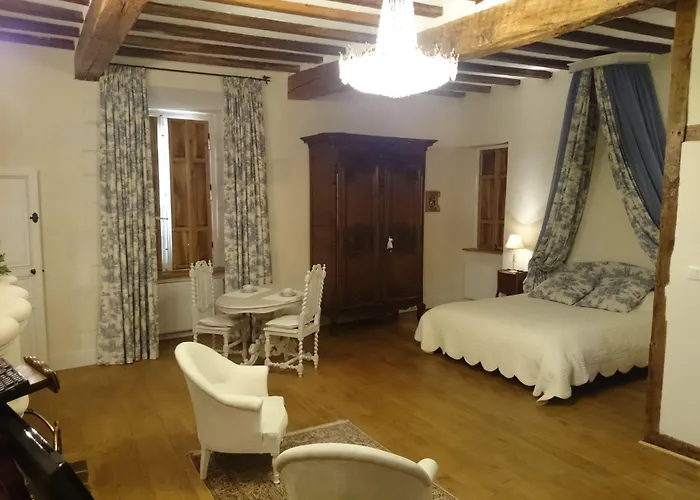 Bed & Breakfast Chateau Des Roises 3*