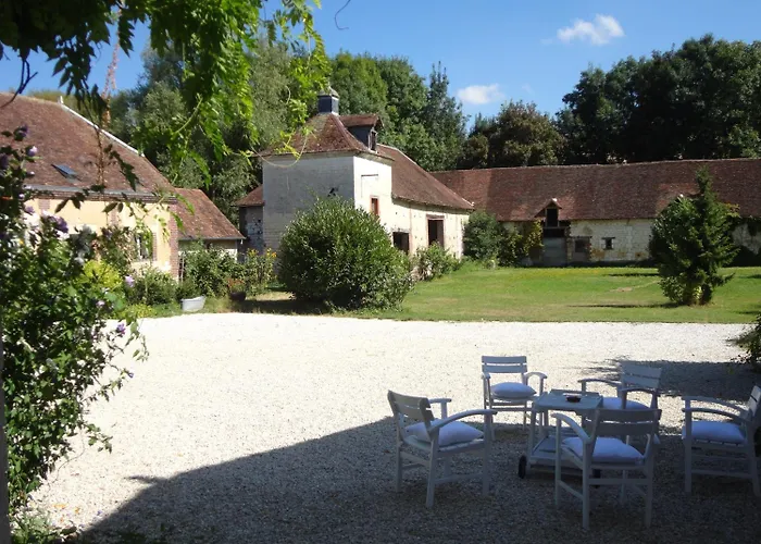 Chateau Des Roises Bed & Breakfast